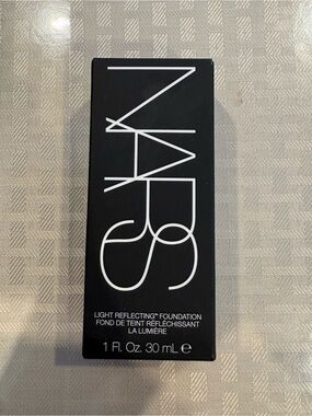 NARS Light Reflecting Foundation - Light 4 Deauville - NEW Never Used